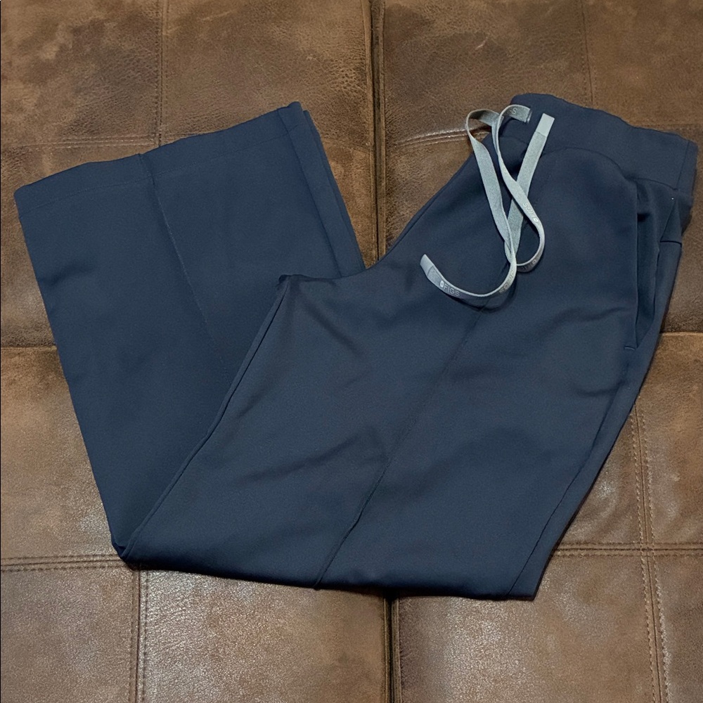 FIGS high waisted Salina FORMX wide leg scrub pants